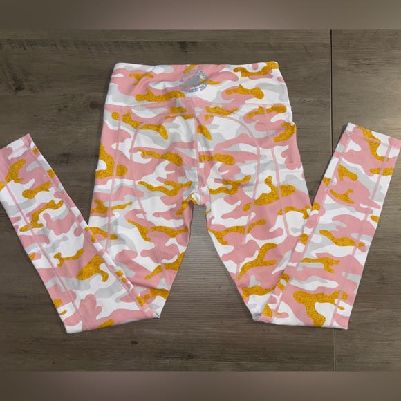 Feed Me Fight Me: FMFM pink camo leggings. Size Medium - Picture 9 of 13